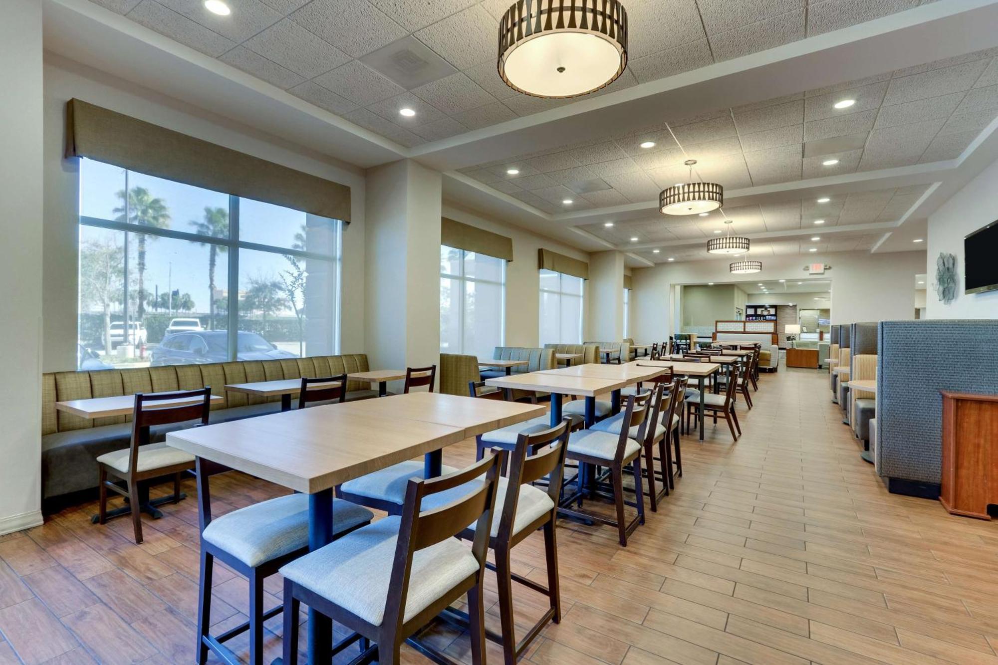 Drury Inn & Suites Orlando Near Universal Orlando Resort Eksteriør bilde