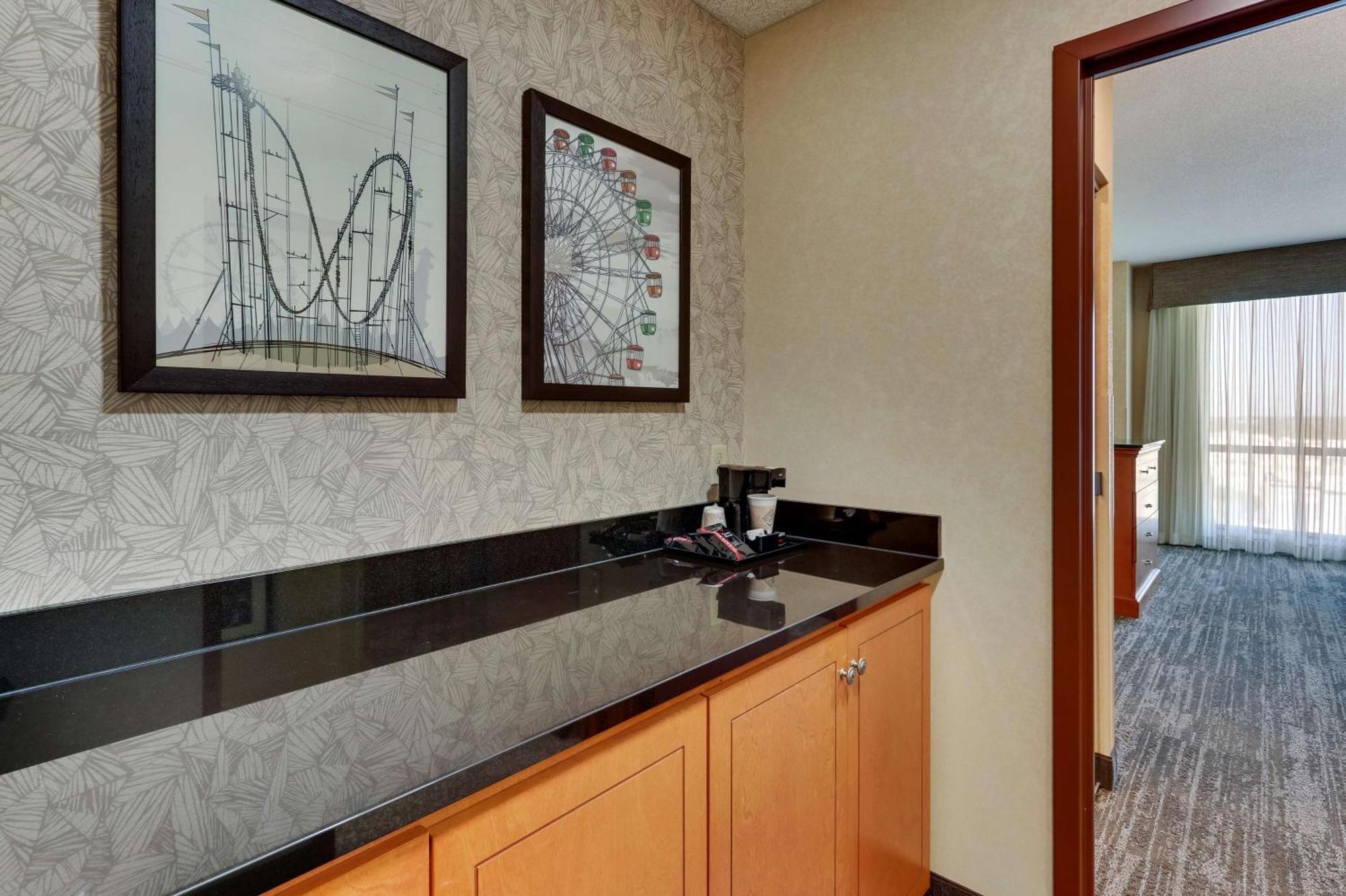 Drury Inn & Suites Orlando Near Universal Orlando Resort Eksteriør bilde
